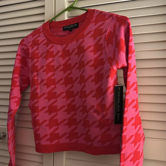 Central Park West Everly Fitted Long Sleeve Sweater in Pink Small NWT Revolve - Picture 4 of 7